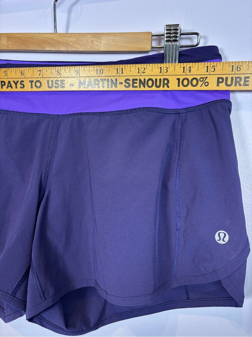 lululemon athletica Speed Short 3.5”Athletic Shorts Size 6 - Picture 3 of 8